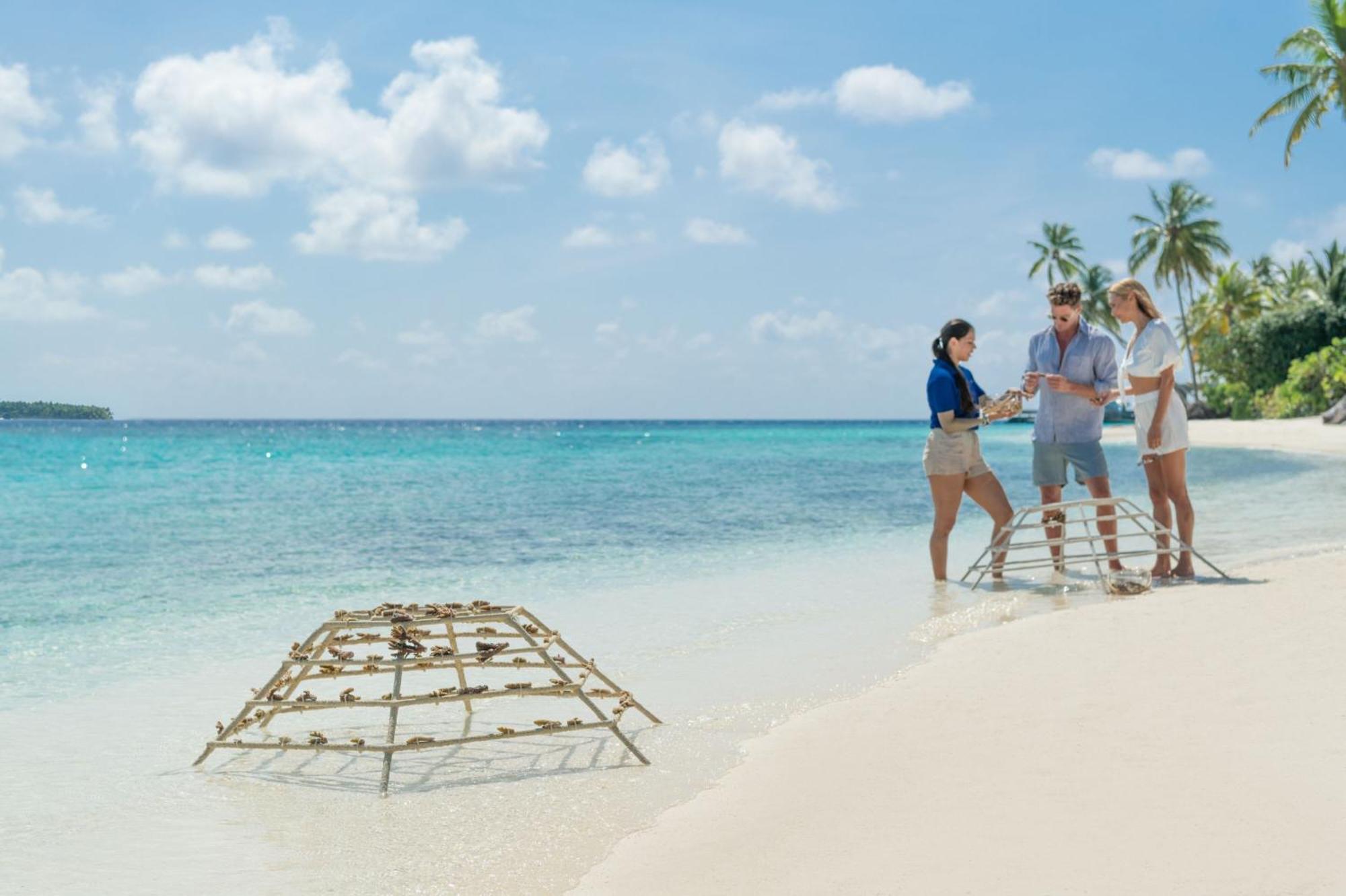 เดอะ เซนต์ รีจิส มัลดีฟส์ วอมมูลี รีสอร์ต Hotel Hulhudheli ภายนอก รูปภาพ